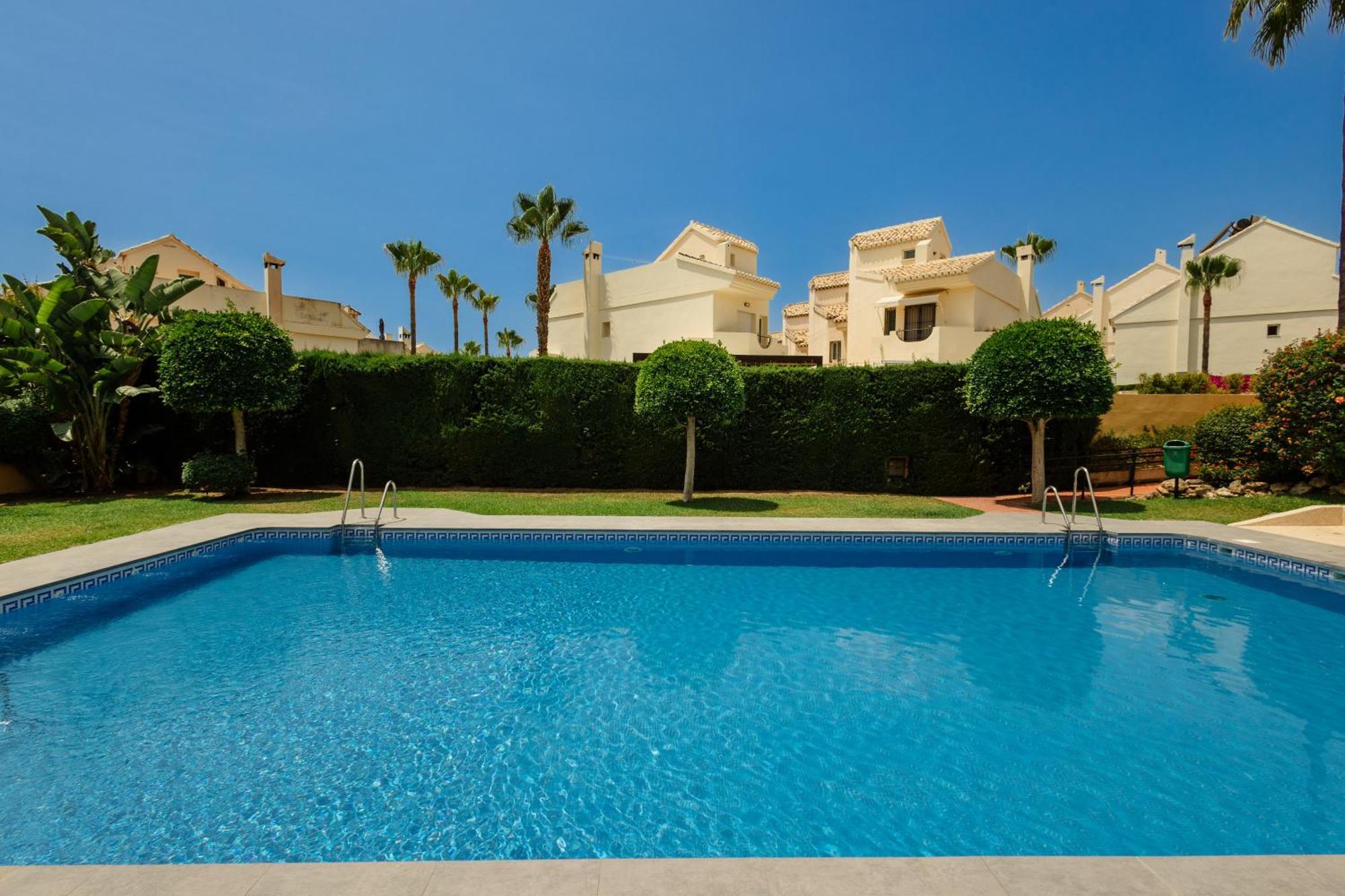 Beautiful Townhouse Walking Distance To The Beach In Costabella, Marbella Eksteriør billede