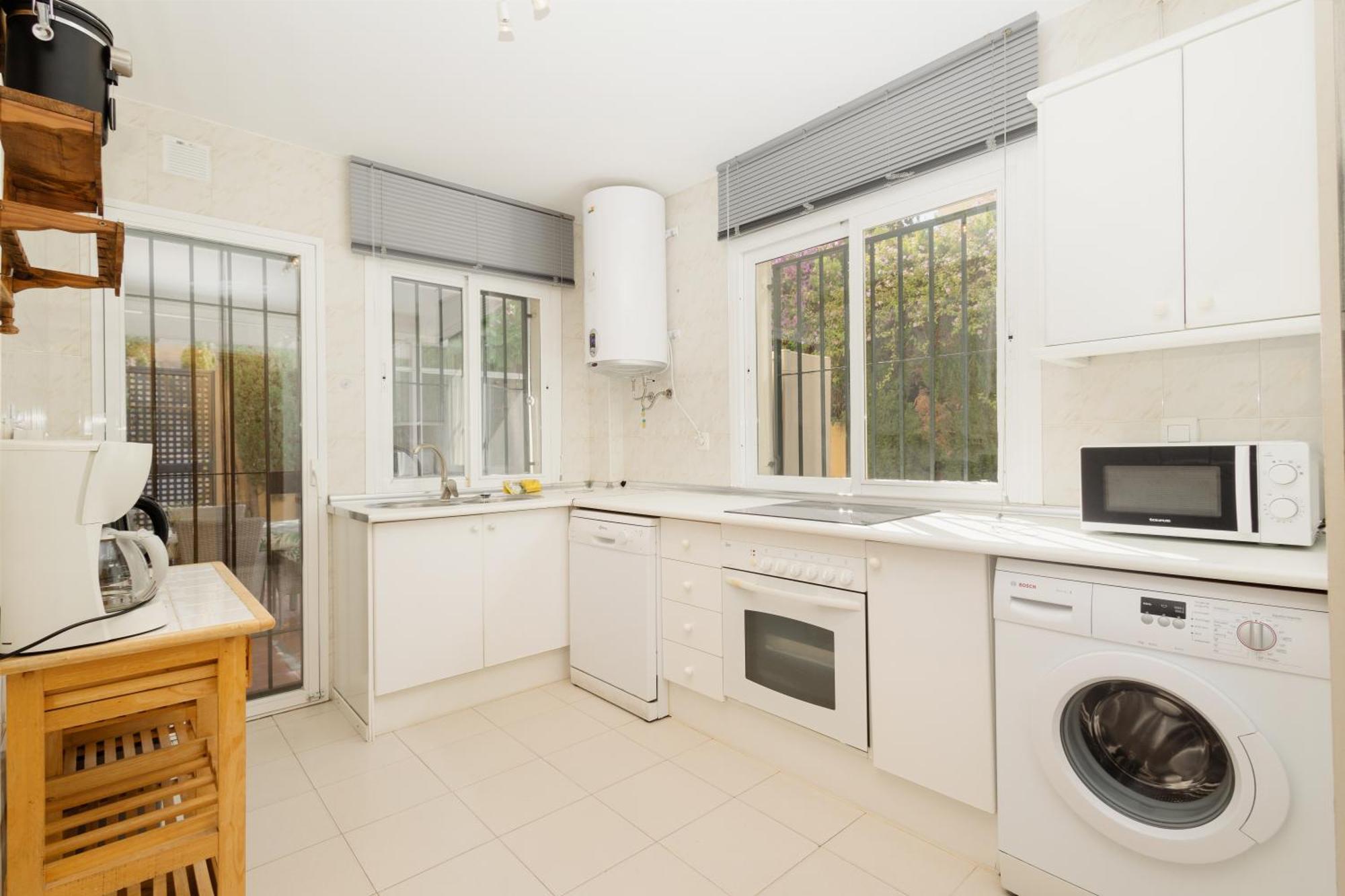 Beautiful Townhouse Walking Distance To The Beach In Costabella, Marbella Eksteriør billede