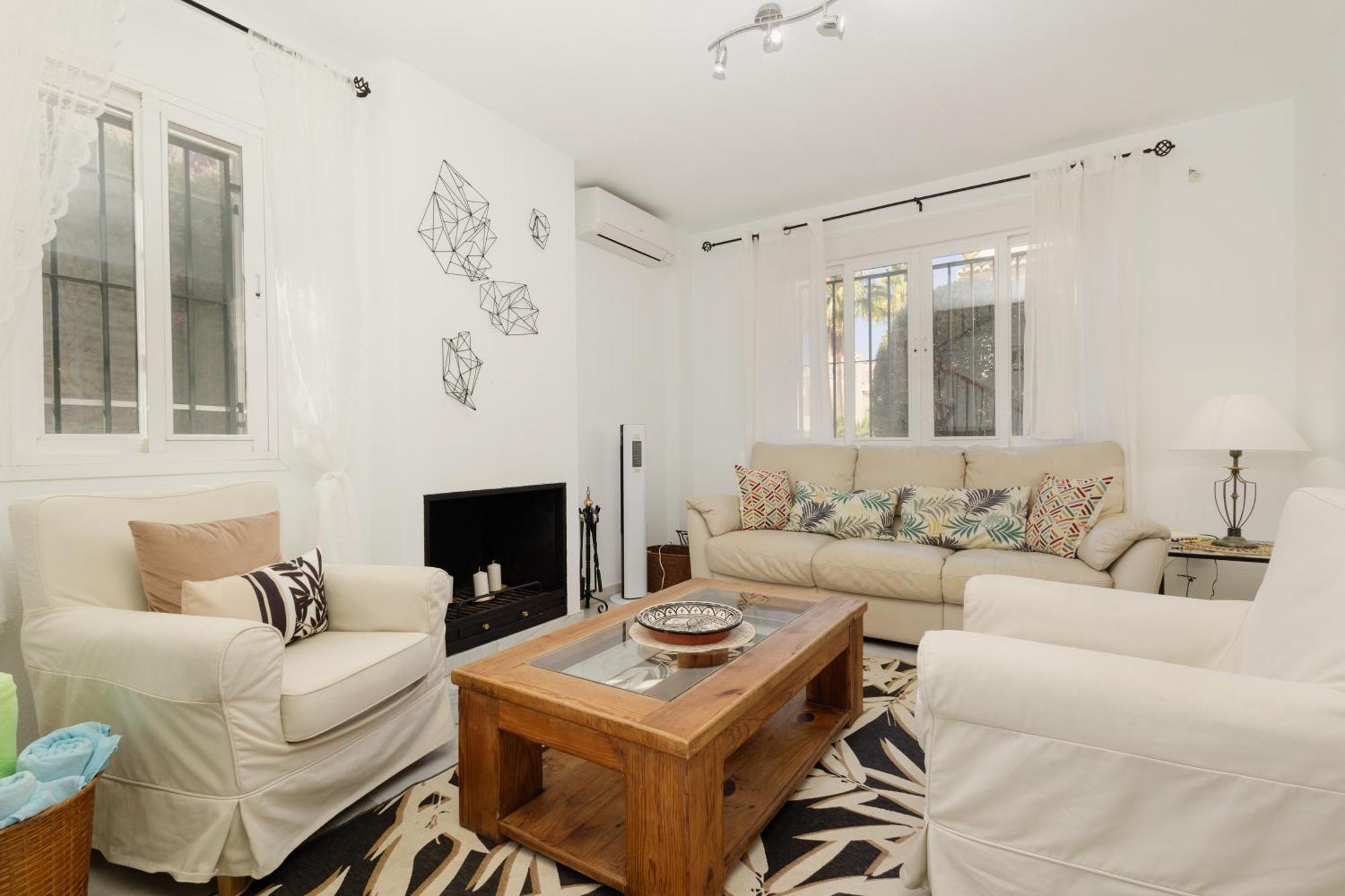 Beautiful Townhouse Walking Distance To The Beach In Costabella, Marbella Eksteriør billede