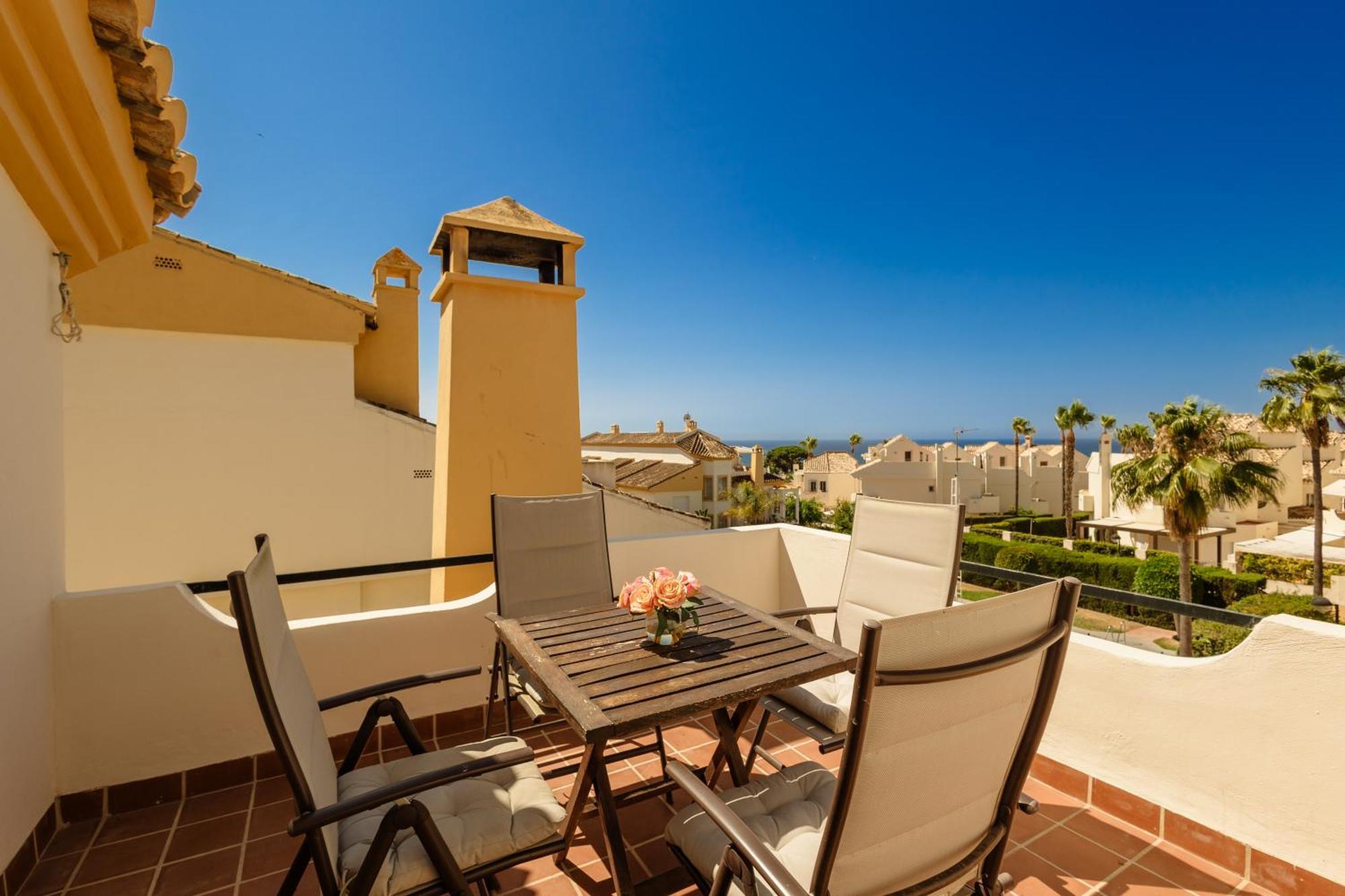 Beautiful Townhouse Walking Distance To The Beach In Costabella, Marbella Eksteriør billede